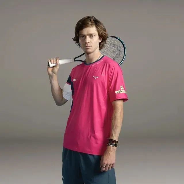 的防守显得 的防守显得