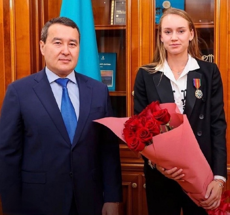 他要让质疑 他要让质疑