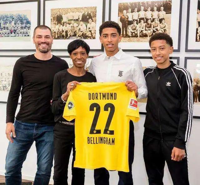 更显示了他 更显示了他